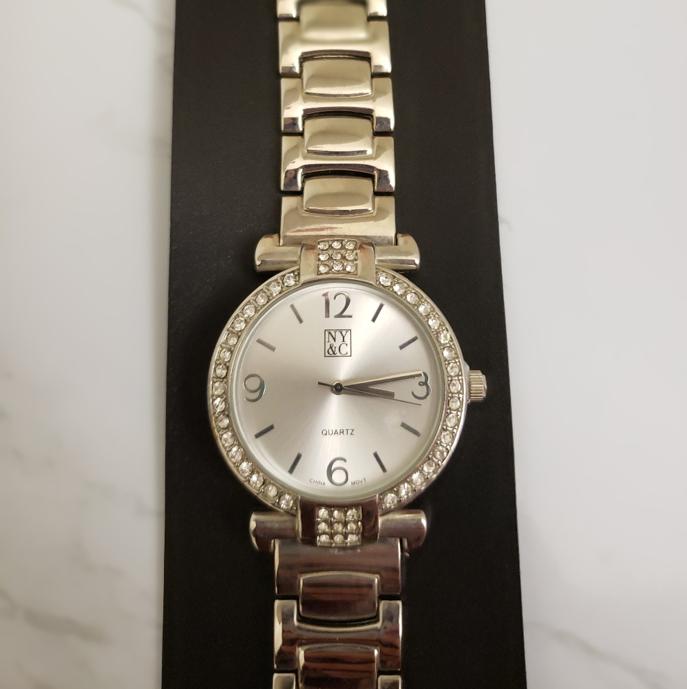 New York & Company - Watch
